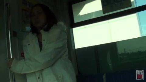 23077
