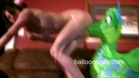 6496